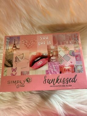 Simply Bella Sunkissed Highlighter & Blush Palette - Pink Peach